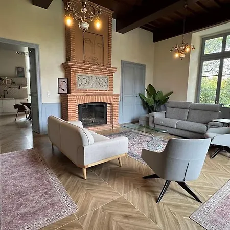 דירה L'appartement Du Chateau מונטובן